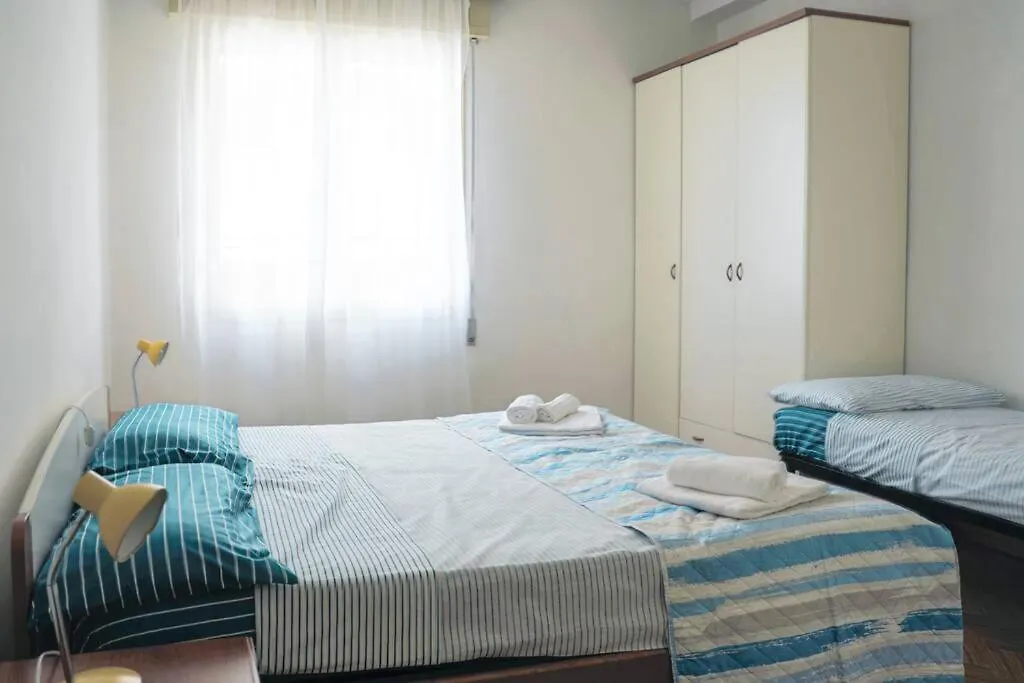Blu Kobler - Ampio Appartamento Fronte Mare Lido di Jesolo 0*,  Olaszország