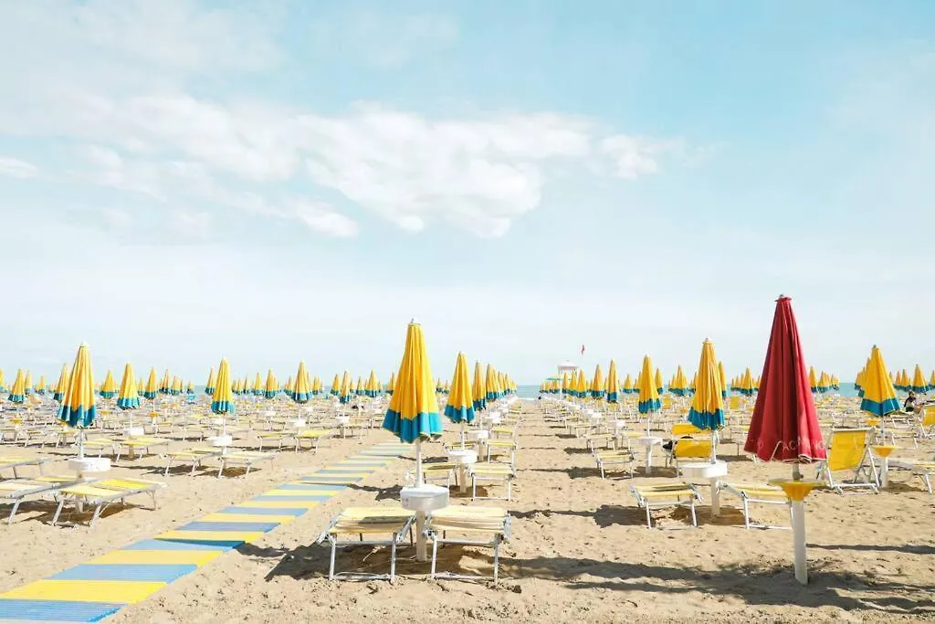 Blu Kobler - Ampio Appartamento Fronte Mare Lido di Jesolo Apartman